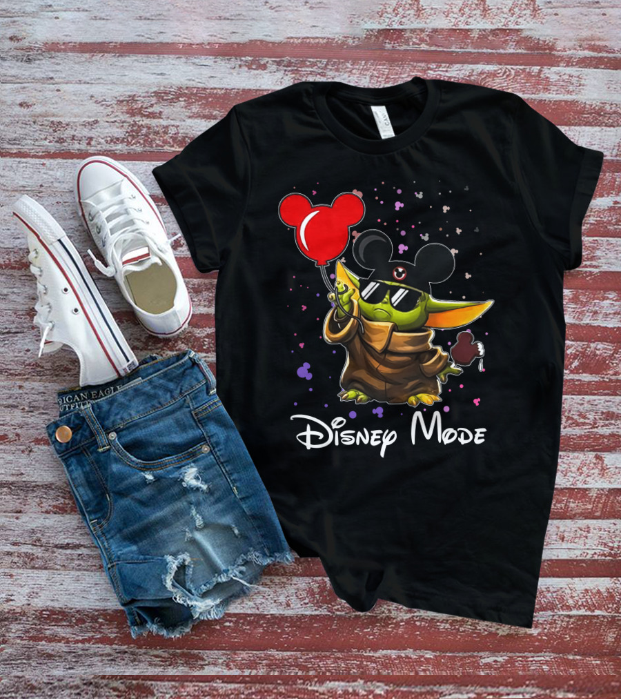 Disney Mode Baby Yoda With Mickey Balloon And Ears T-Shirt