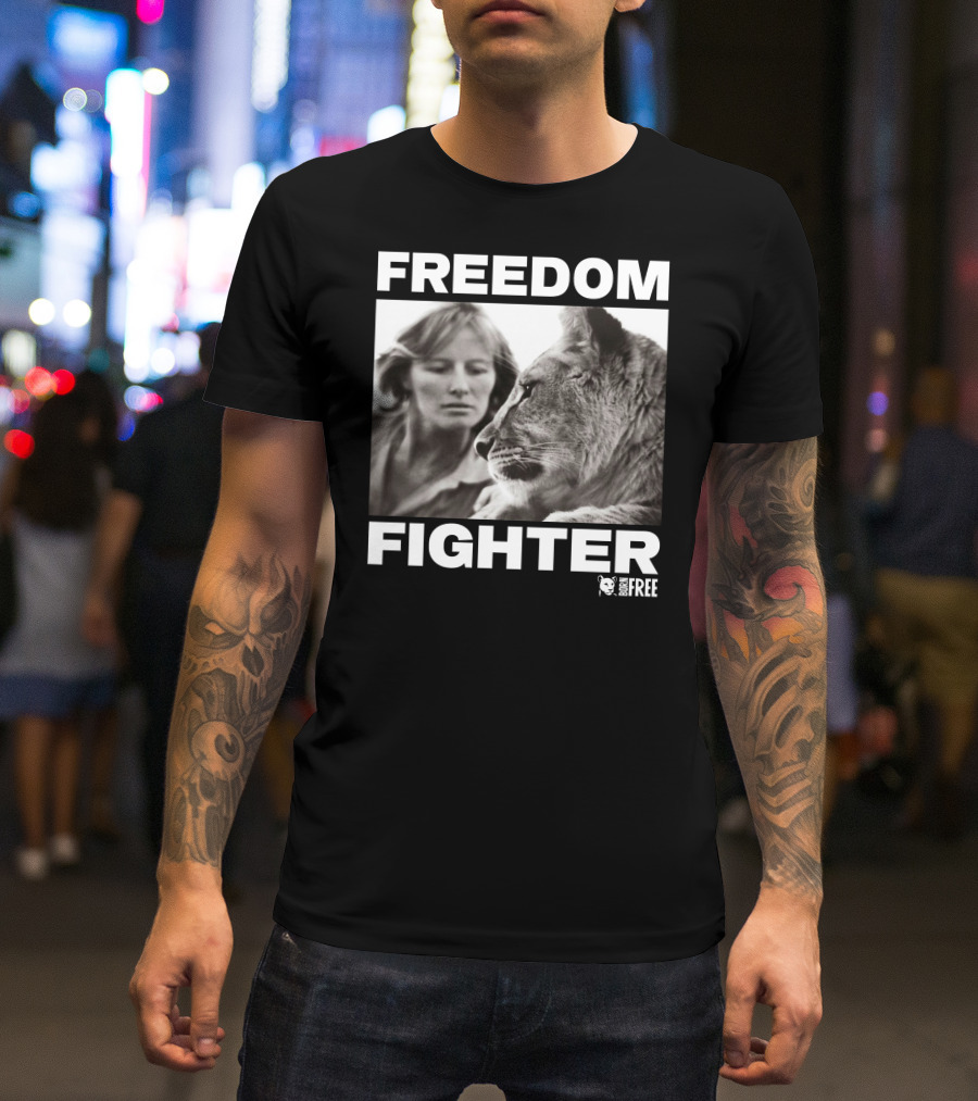 FREEDOM FIGHTER BORN FREE Lion And Woman Interaction T-Shirt