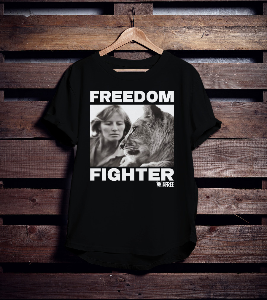 FREEDOM FIGHTER BORN FREE Lion And Woman Interaction T-Shirt