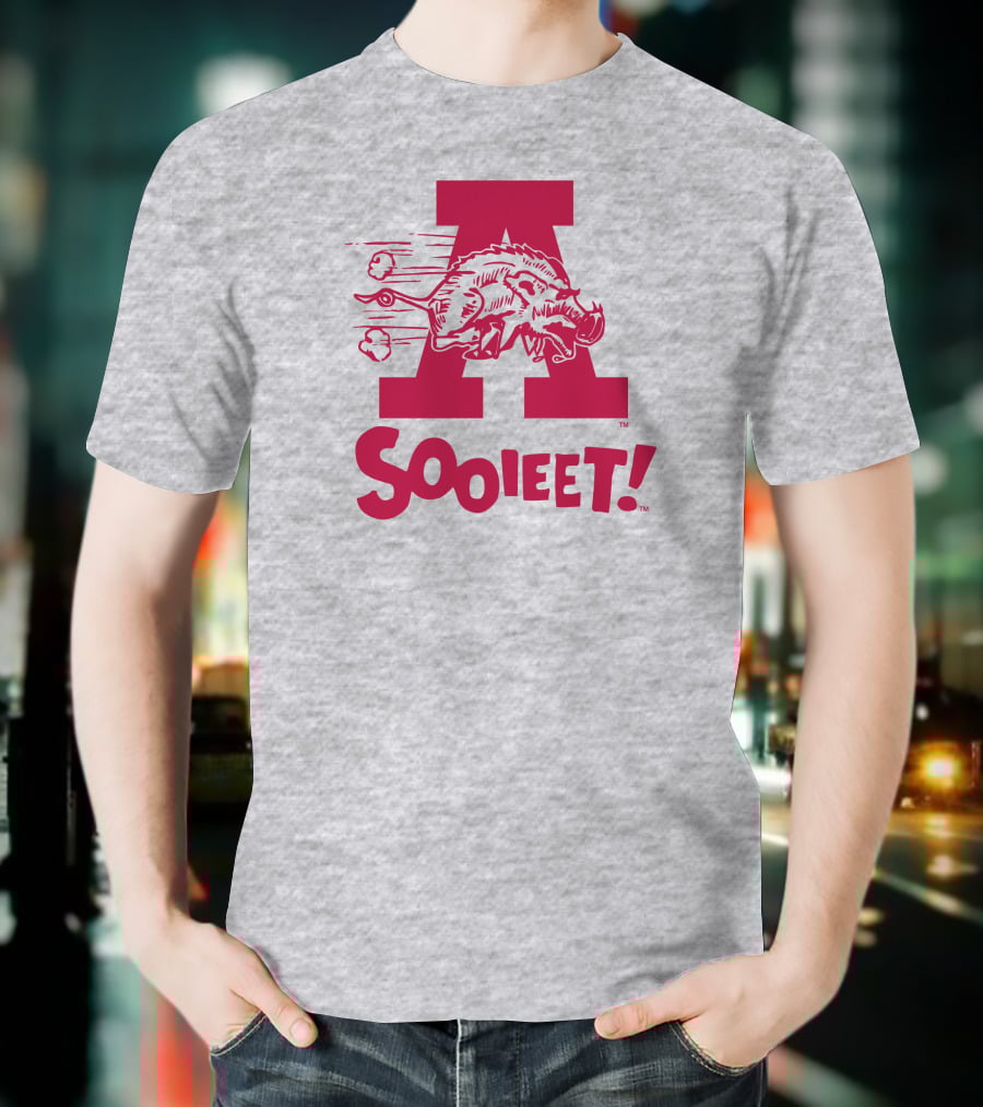 Eric Musselman Wearing Arkansas Razorbacks Logo Sooieet T-Shirt