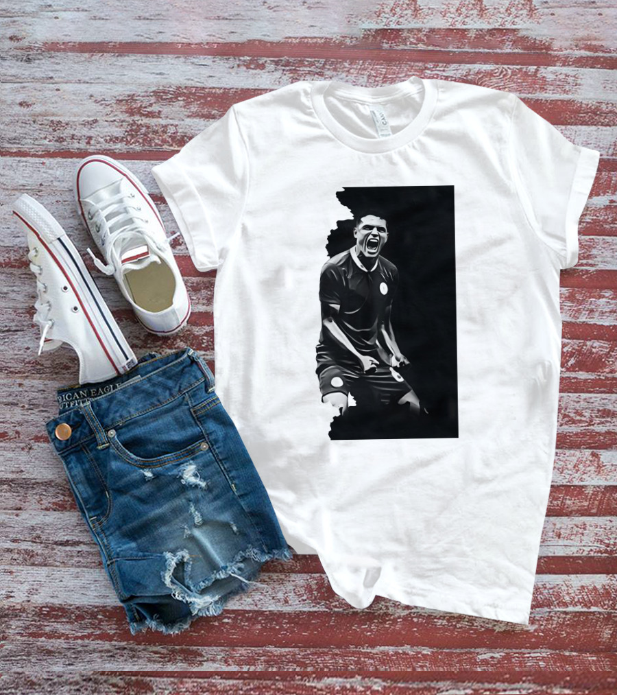 O Monstro Soccer Celebration Iconic Athlete Performance T-Shirt