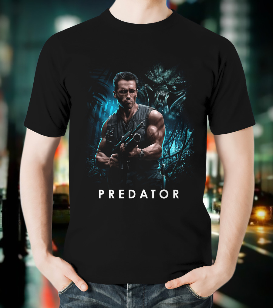 PREDATOR Arnold Schwarzenegger With Alien Hunter Background T-Shirt