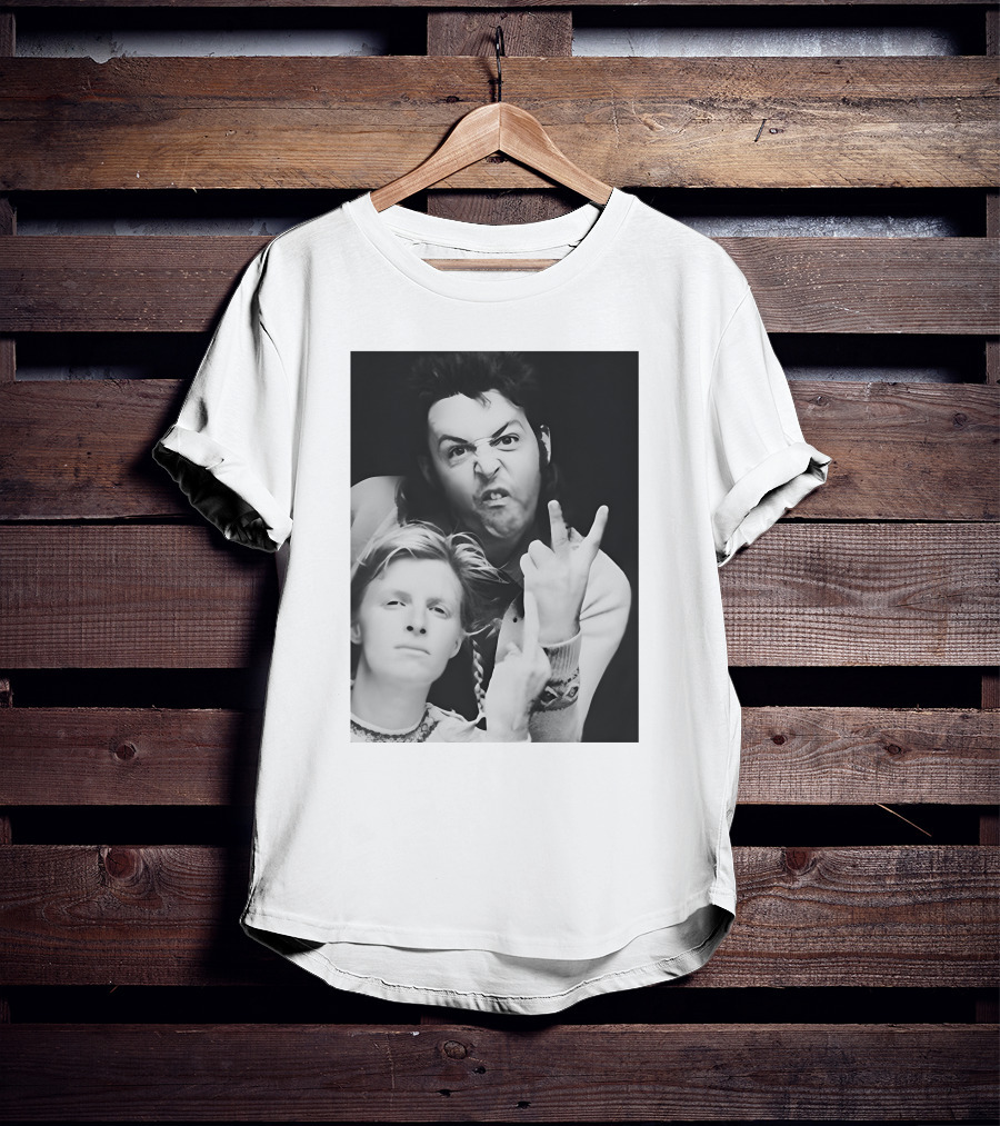 Paul Linda Wings Over Europe V Iconic Rock Duo Black White Photographic T-Shirt