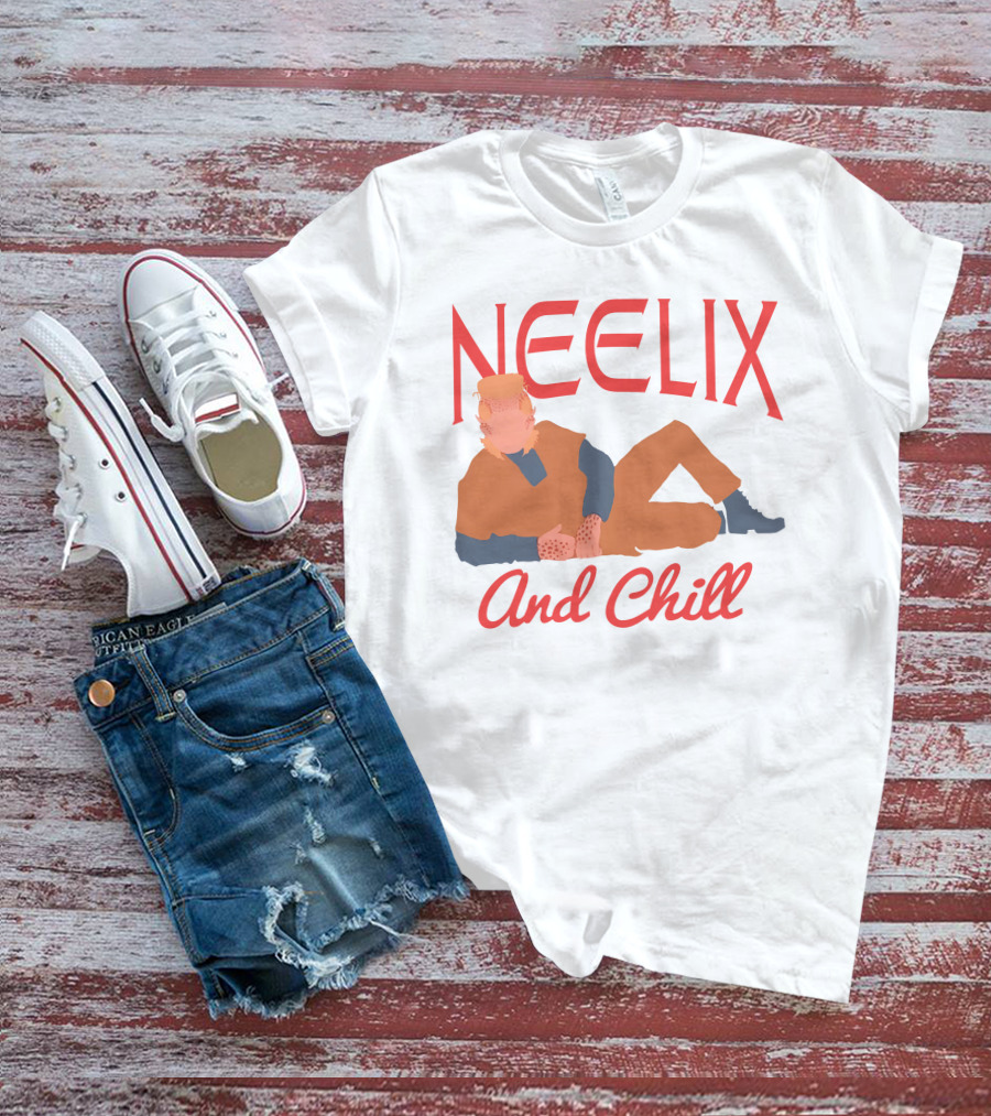 Neelix And Chill Star Trek Robert Picardo Mashup T-Shirt