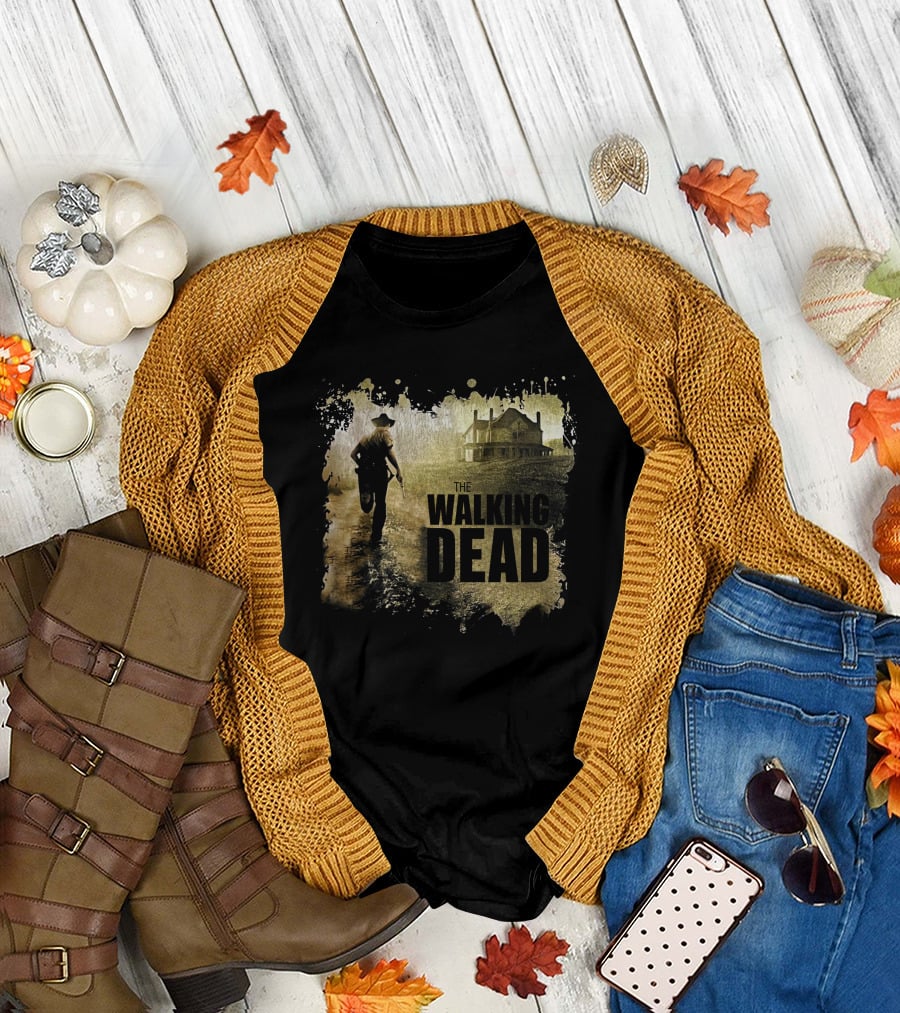 The Walking Dead Sheriff Silhouette And Farmhouse Scene T-Shirt