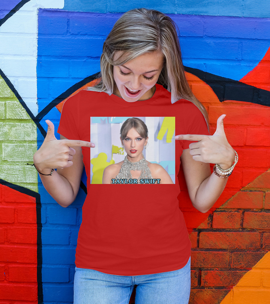 TAYLOR SWIFT MTV VMA Fashion Elegance T-Shirt