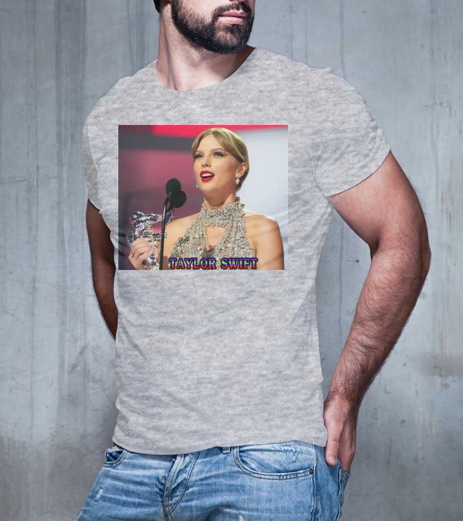 TAYLOR SWIFT SINGER SONGWRITER AWARD MOMENT T-Shirt