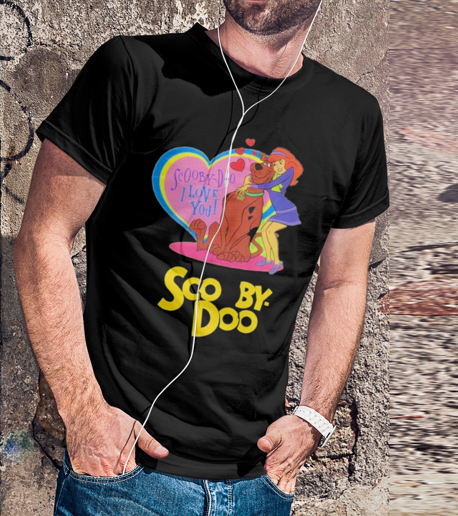 Scooby-Doo I Love You Heart And Hug With Daphne T-Shirt
