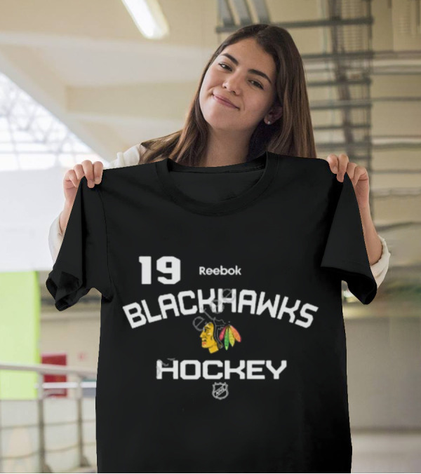 19 Blackhawks Hockey Reebok NHL T-Shirt