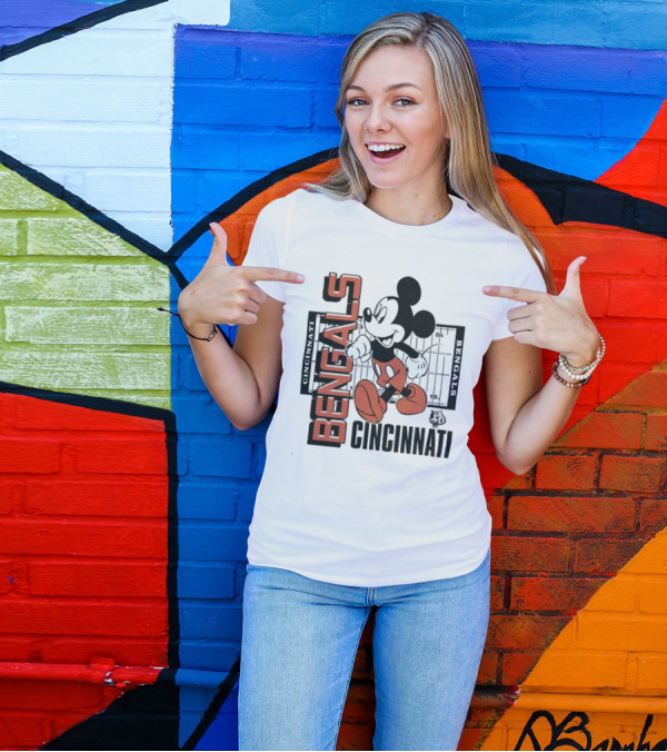 Junkfood X NFL Bengals Mickey Cincinnati Football Field Vintage T-Shirt