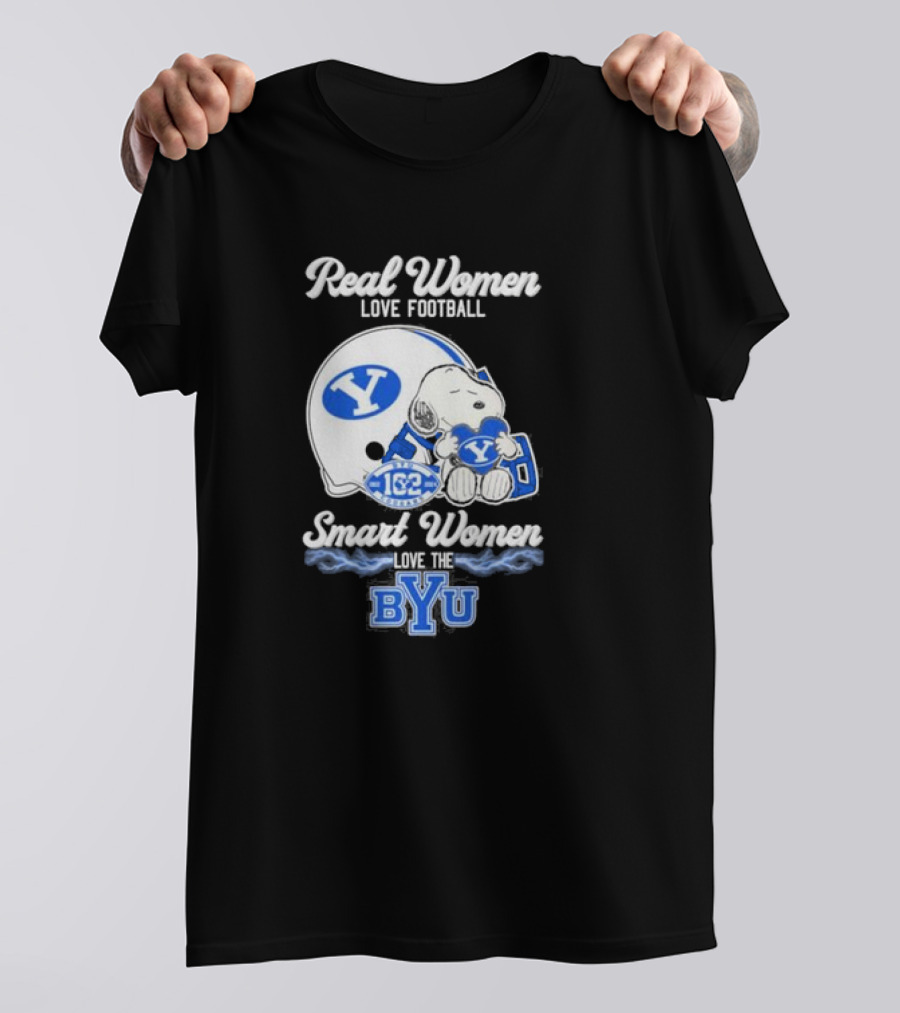 Real Women Love Football Smart Women Love The BYU Cougars Snoopy Helmet Fan 162 T-Shirt