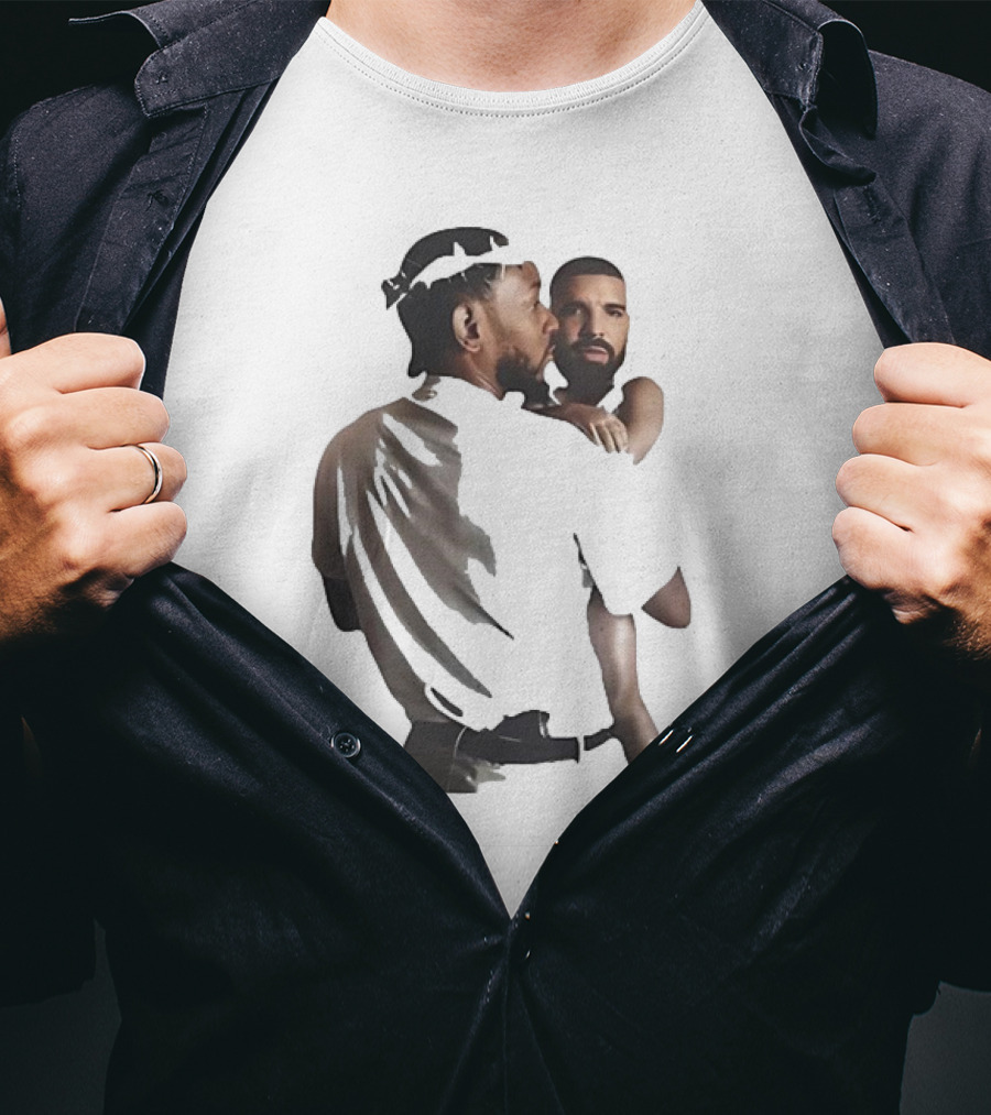 Kendrick Lamar Carrying Drake Rapper Stars Funny Image T-Shirt