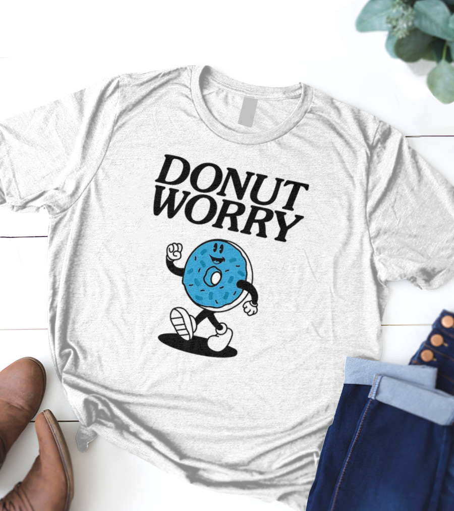 DONUT WORRY Smiley Face Walking Doughnut Character T-Shirt