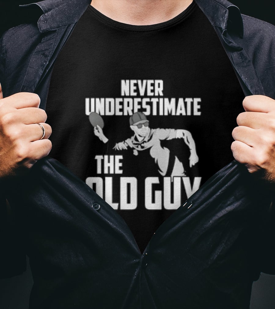 Never Underestimate The Old Guy Disc Golf Lover Dad Player T-Shirt