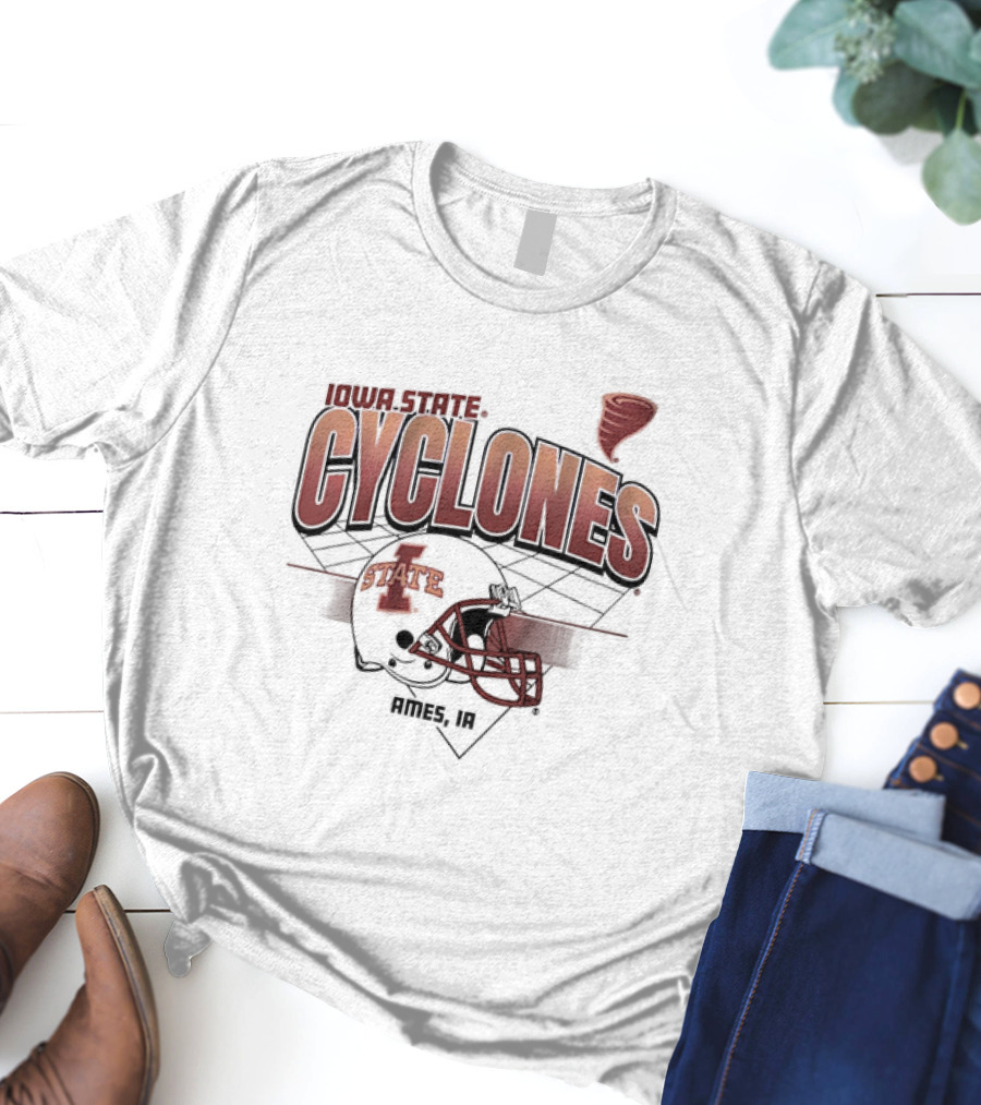 Iowa State Cyclones Ames Helmet Grid Tornado Vintage T-Shirt