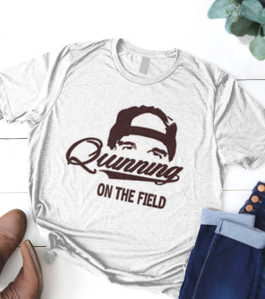 Commanders Quinning On The Field Dan Quinn T-Shirt