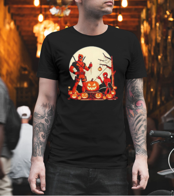 Deadpool And Spiderman Retro Halloween Pumpkins Moon Scene T-Shirt