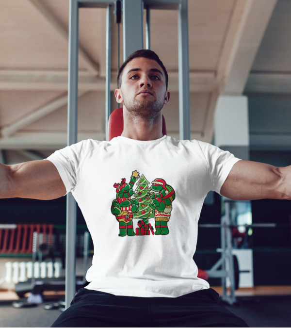 Teenage Mutant Ninja Turtles Christmas Tree Decorating Scene T-Shirt