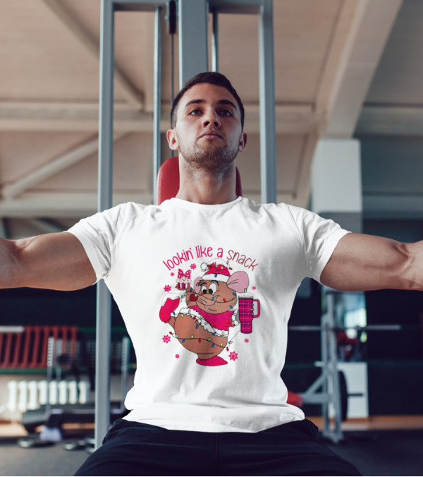 Lookin’ Like A Snack Christmas Mouse Holding Cupcake And Drink T-Shirt