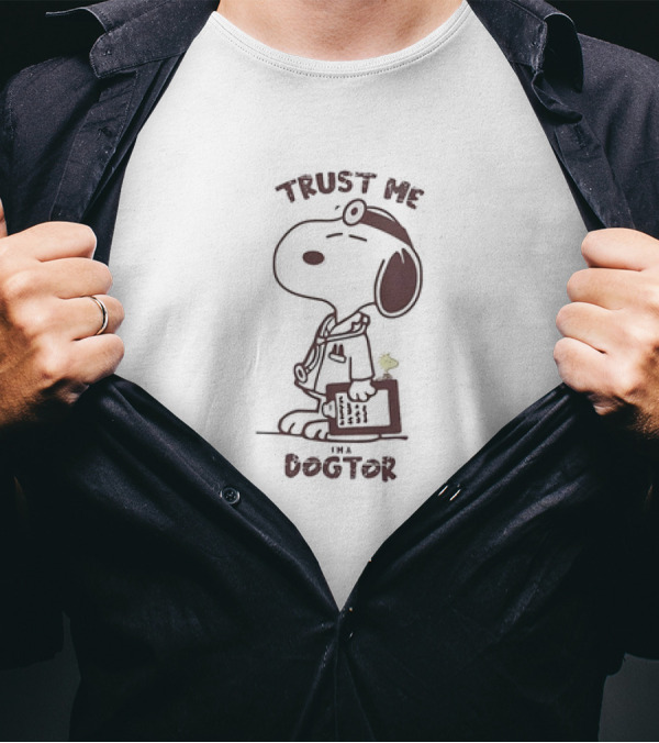 Snoopy Trust Me I’m A Dogtor Peanuts Comic Character With Stethoscope And Medical Coat T-Shirt