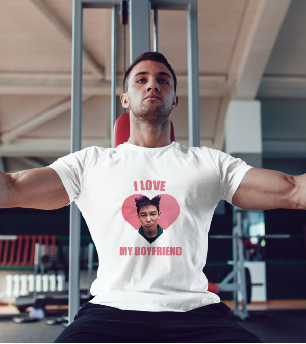 I LOVE MY BOYFRIEND Heart Face Pink Hair T-Shirt