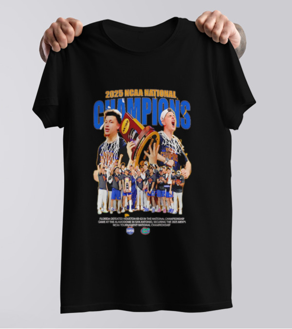 Florida Gators 2025 NCAA National Champions Victory Celebration With Trophy And Team In San Antonio T-Shirt
