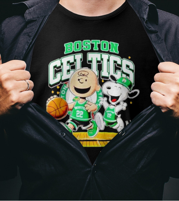 Boston Celtics Charlie Brown Snoopy Basketball Fan Fun T-Shirt