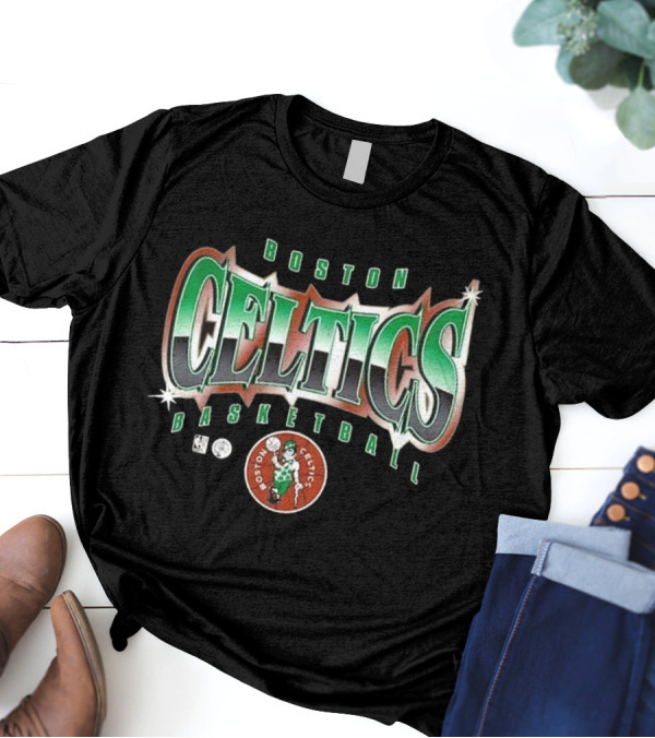 Boston Celtics Basketball Vintage Global Fan 90s Style T-Shirt