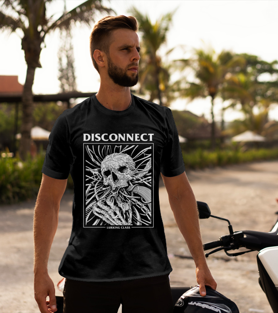 DISCONNECT Skeleton Lurking Class T-Shirt