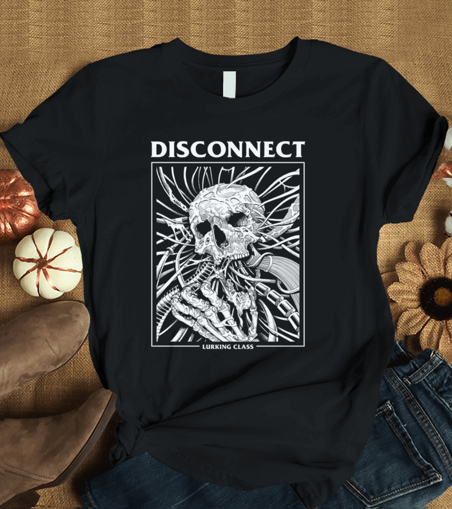 DISCONNECT Skeleton Lurking Class T-Shirt