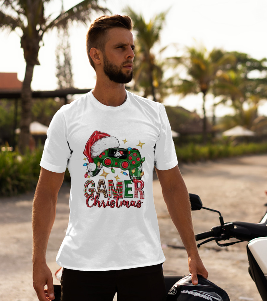 Gamer Christmas Santa Hat Game Controller Holiday Lights T-Shirt