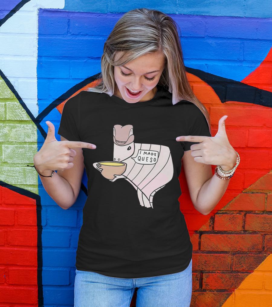 I Made Queso Armadillo With Cowboy Hat Holding Bowl T-Shirt