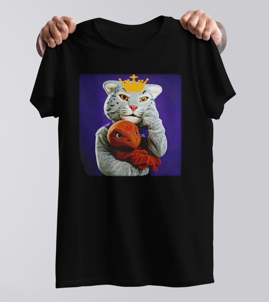 Turtles Beware King Willie Northwestern Wildcats Mascot Holds Terrapin Plush T-Shirt