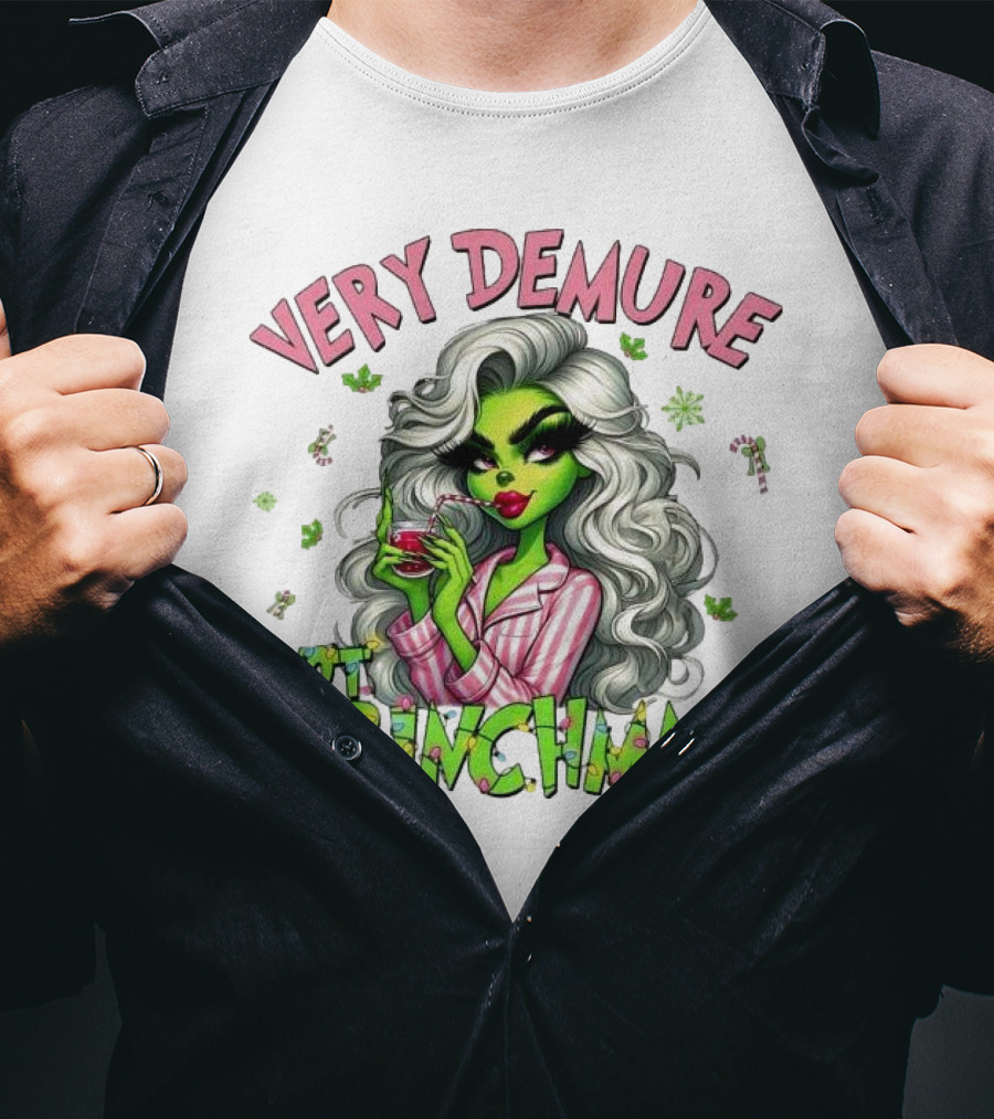 Very Demure Not Grinchmas Christmas Grinch Girl T-Shirt