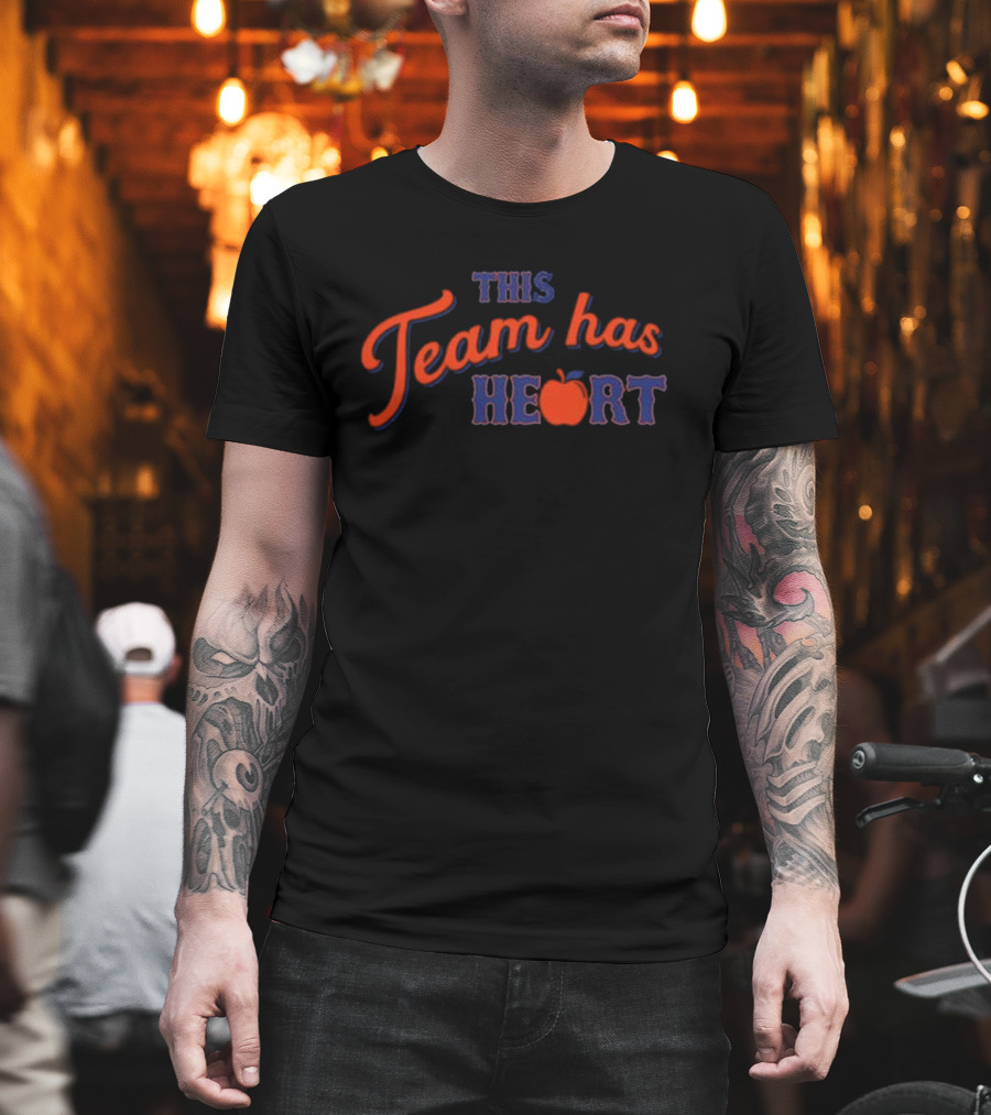 New York Mets This Team Has Heart Big Apple T-Shirt