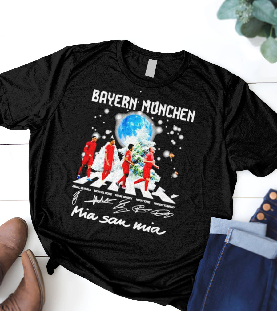 Bayern München Mia San Mia Abbey Road Jamal Musiala Michael Olise Serge Gnabry Harry Kane Vincent Kompany Christmas T-Shirt