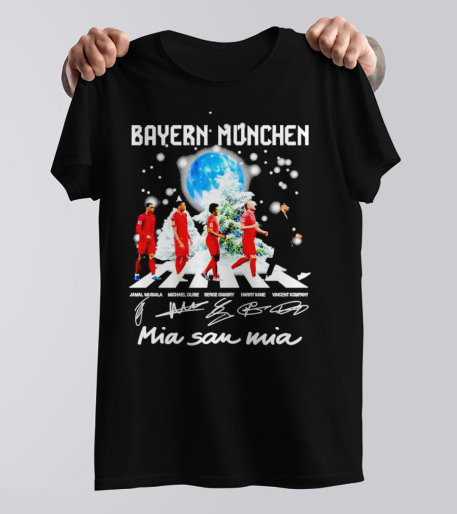 Bayern München Mia San Mia Abbey Road Jamal Musiala Michael Olise Serge Gnabry Harry Kane Vincent Kompany Christmas T-Shirt