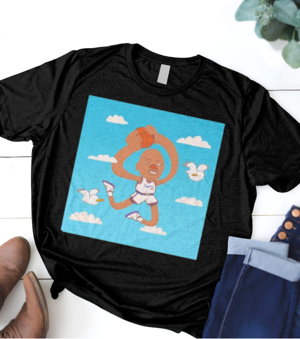 Sky Jones Dunking Los Angeles Clippers Clouds Seagulls T-Shirt