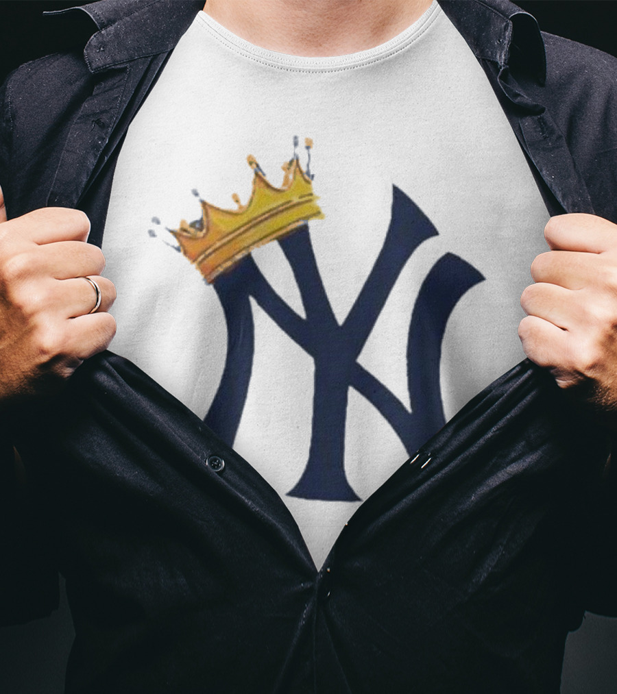 New York Yankees Logo With Crowned King Emblem T-Shirt