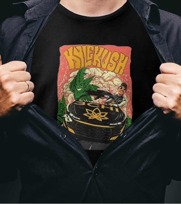 KYLE KUSH WEED RACING CAR SMOKING CLOUDS CHARACTER T-Shirt