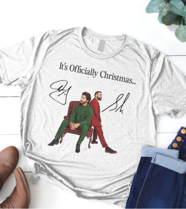 Dan And Shay It's Officially Christmas Signatures Plaid Chair Suits T-Shirt