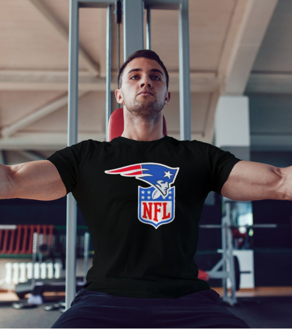 New England Patriots NFL Shield Logo Mashup T-Shirt