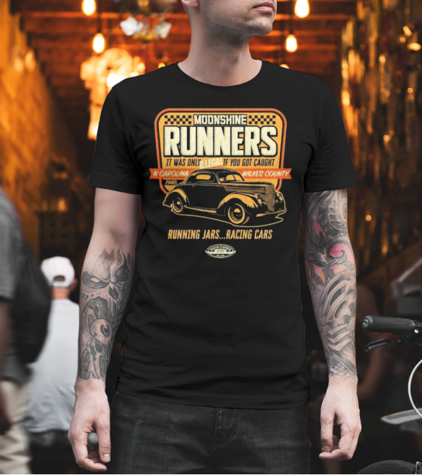Moonshine Runners 1948 Wilkes County NASCAR Checkered Flag Racing Cars T-Shirt