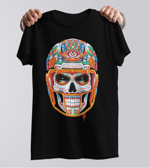 Primera De 10 ¡Ay Güey! Colorful Skull Football Helmet T-Shirt