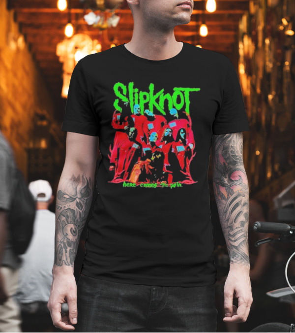 Slipknot Here Comes The Pain Text With Red Figures And Green Logo T-Shirt