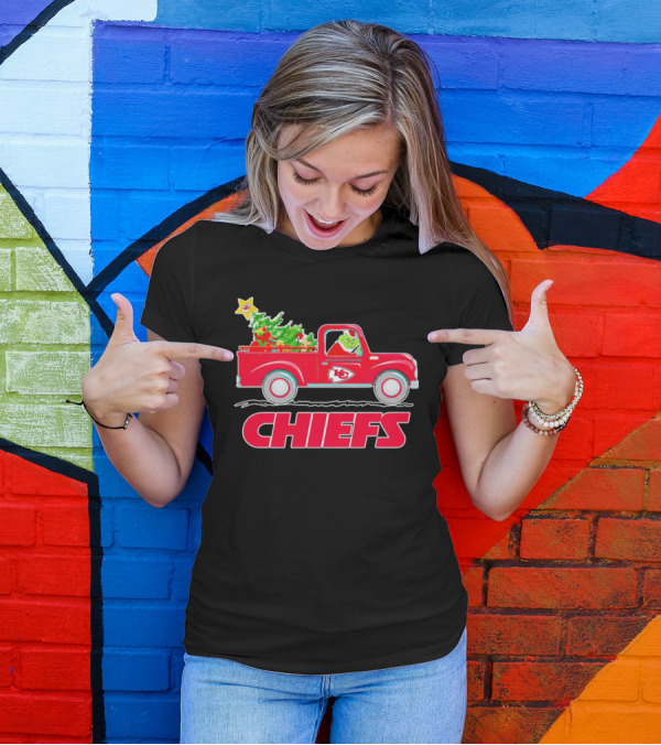 Grinch Driving Kansas City Chiefs Red Truck With Christmas Tree T-Shirt