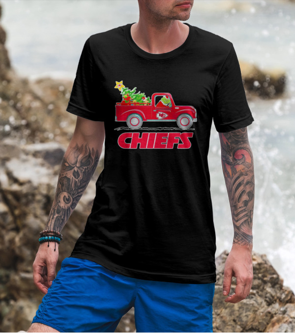 Grinch Driving Kansas City Chiefs Red Truck With Christmas Tree T-Shirt
