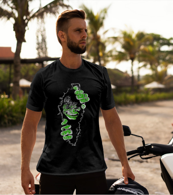 Marvel The Incredible Hulk Ripping Avenger T-Shirt