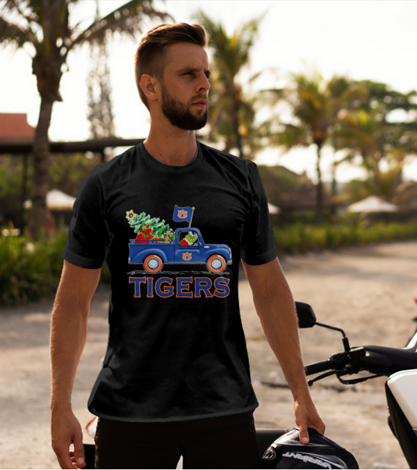Grinch Driving Auburn Christmas Truck With Tigers Flag T-Shirt