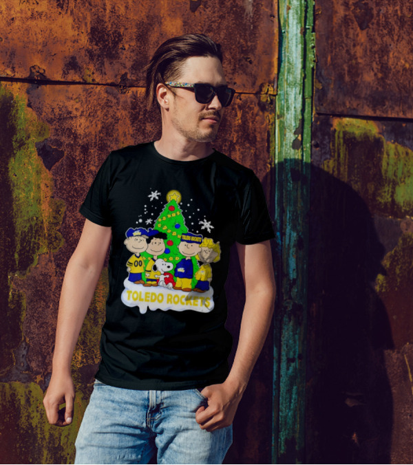 Peanuts Toledo Rockets Christmas Tree With Snoopy And Friends T-Shirt